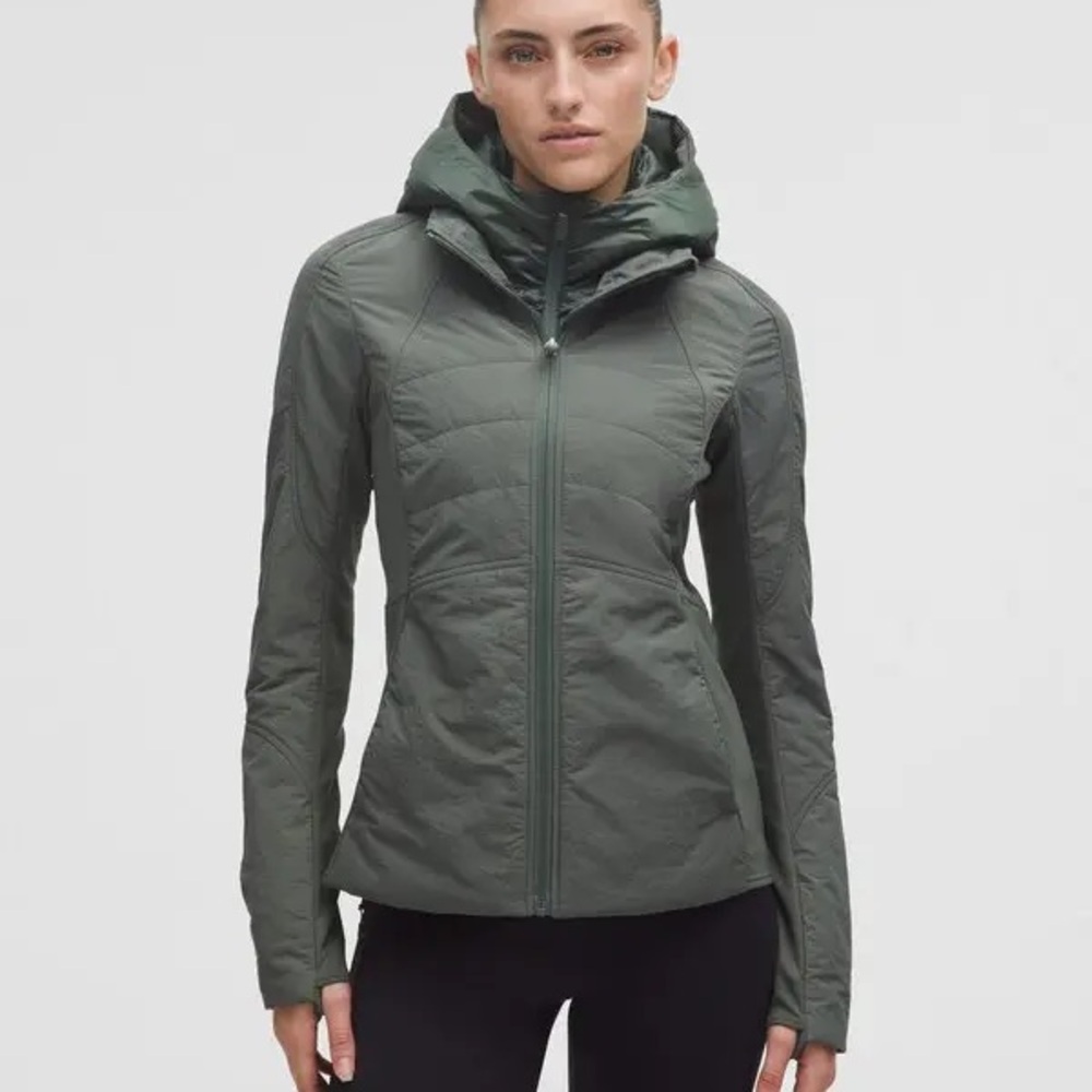 NWT Lululemon Another Mile Jacket Palm Deco Sz 8